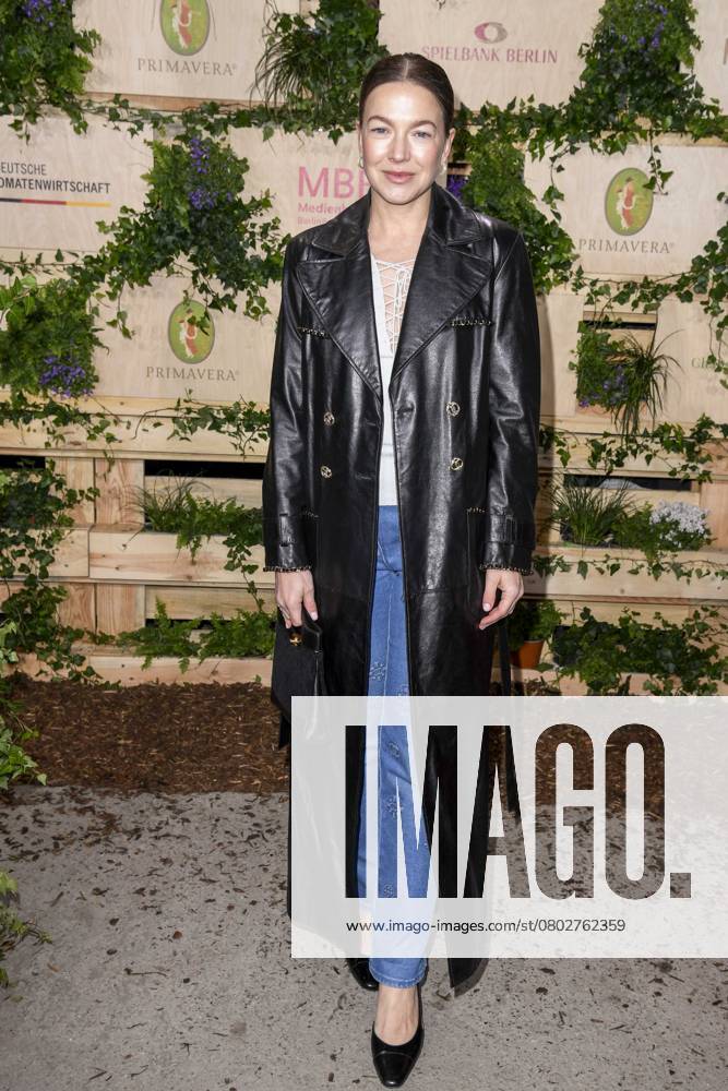 Hannah Herzsprung Actress at the Medienboard Party at Holzmarkt in Berlin at the 75th Berlin International Film Festival on 15 02 2025 in Berlin Berlin Germany