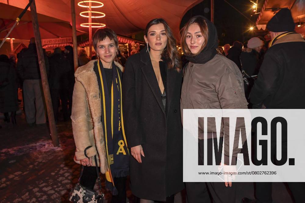 Anna Lena Schwing, Caroline Hartig and Emily Kusche Actors as guests at the Medienboard Party at Holzmarkt in Berlin at the 75th Berlin International Film Festival on 15 02 2025 in Berlin Berlin Germany