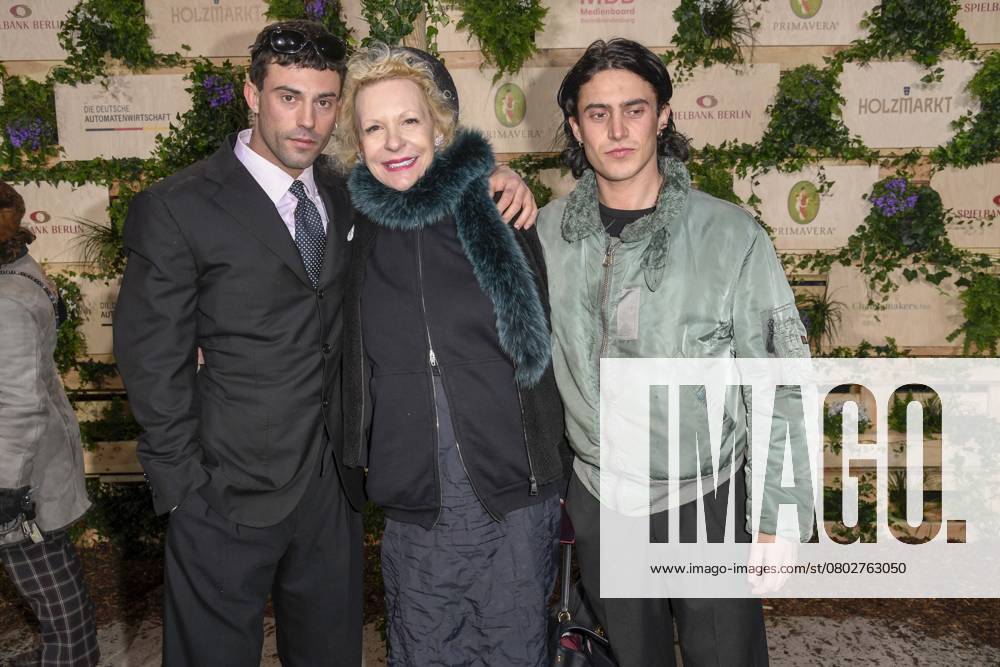 Leo Altaras, Sunnyi Melles and Aaron Altaras actors as guests at the Medienboard Party at Holzmarkt in Berlin at the 75th Berlin International Film Festival on 15 02 2025 in Berlin Berlin Germany