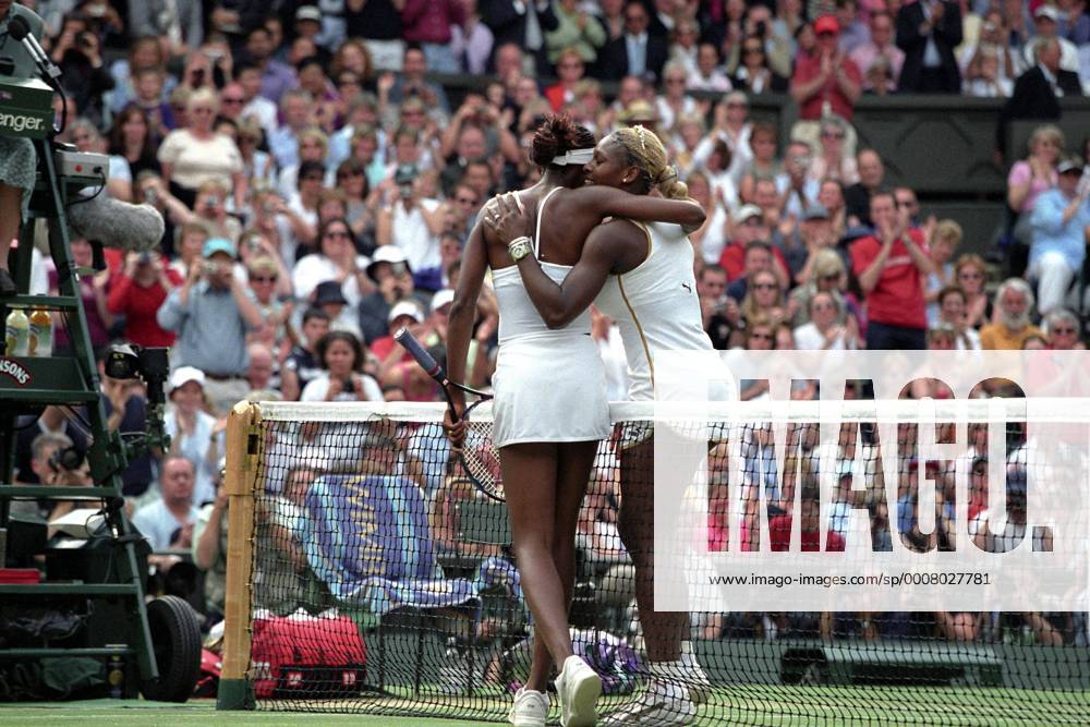 Winner SERENA and VENUS WILLIAMS (USA) give each other a hug over the net, Women s Singles Final, Wimbledon Tennis Championships xACTIONxPLUSx ActionPlus02070651 Content restricted for UK based newspaper
