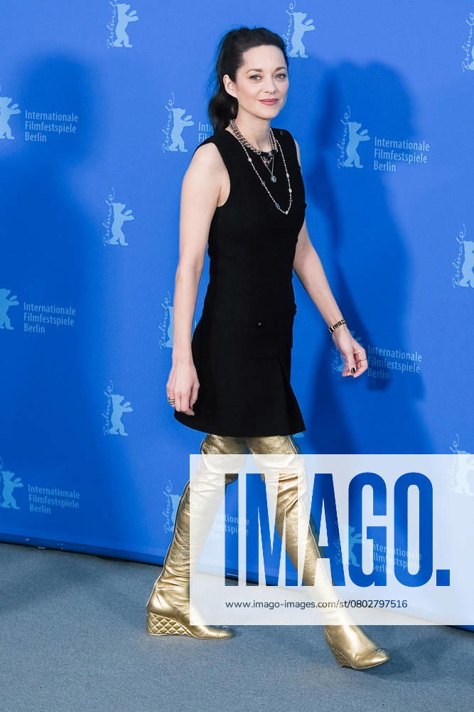 Photocall for The Ice Tower , Grand Hyatt Berlin, Berlin, Germany Marion Cotillard seen at the Photocall for The Ice Tower during Berlinale (Berlin Film Festival) at Grand Hyatt Berlin, Berlin, , Germany on 16 February 2025. Picture, Credit:Julie Edwards Avalon Germany, Potsdammer Platz, Berlin, Grand Hyatt Berlin