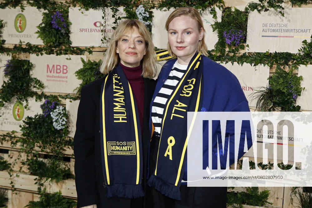 Heike Makatsch and Rosalie Thomass at the Medienboard Party 2025 as part of the Berlinale 2025 at Holzmarkt Berlin, 15 02 2025 Foto:xC.xTamckex xFuturexImagex mbb_5367