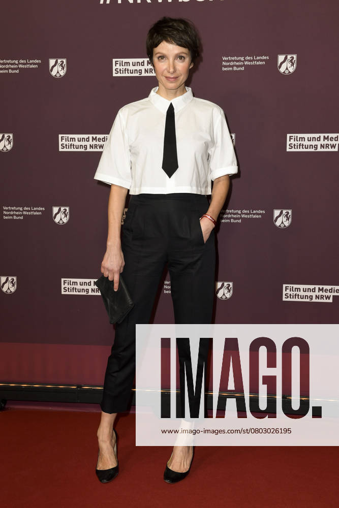 Julia Koschitz Actress at the 22 NRW Reception of the State of NRW and the Film und Medienstiftung NRW at the Representation of the State of North Rhine-Westphalia in Berlin at the 75 International Film Festival on 16 02 2025 in Berlin Berlin Germany