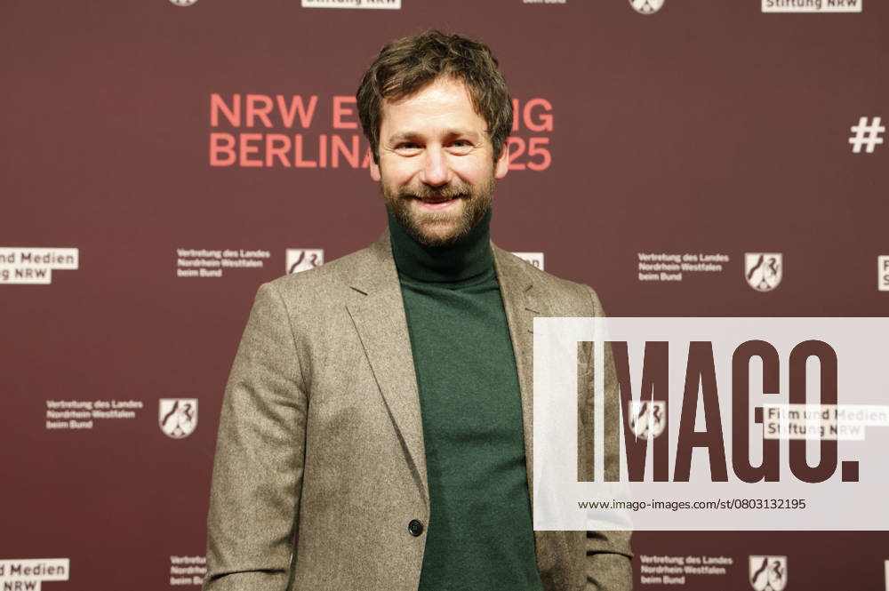 Florian Stetter at the 22 NRW Reception of the State of NRW and the Film und Medienstiftung NRW as part of the Berlinale 2025 at the Representation of the State of North Rhine-Westphalia Berlin, 16 02 2025 Foto:xD.xBedrosianx xFuturexImagex nrw_5329