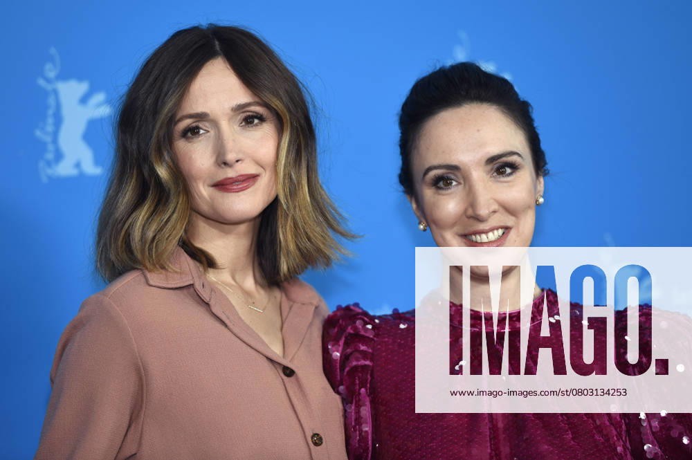 Rose Byrne and Mary Bronstein at the photocall for the feature film If I Had Legs I d Kick You at the Berlinale 2025 75 Berlin International Film Festival at the Hotel Grand Hyatt Berlin, 17 02 2025 Foto:xC.xNiehausx xFuturexImagex legs_5203