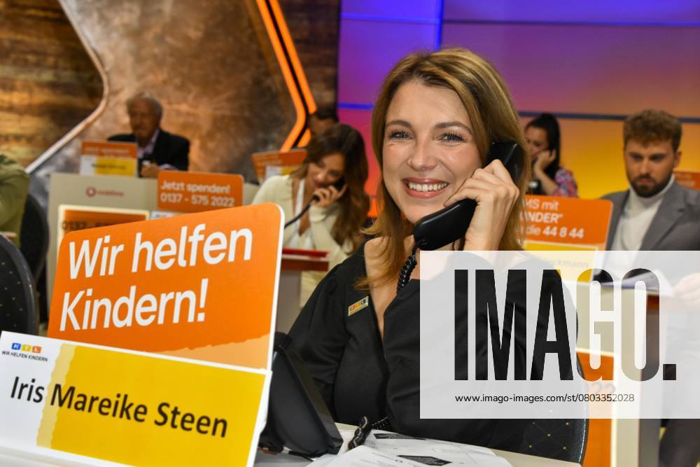 Iris Mareike Steen German Actress on Telephone donation Godparents at 1 Day of 27 RTL Charity Marathon 2022 at the Motto RTL We help Children Celebrities Collection Money for the Charity Action in the EMGStudios, Studio 8 on Thursday 17 November 2022 in Cologne NRW Germany