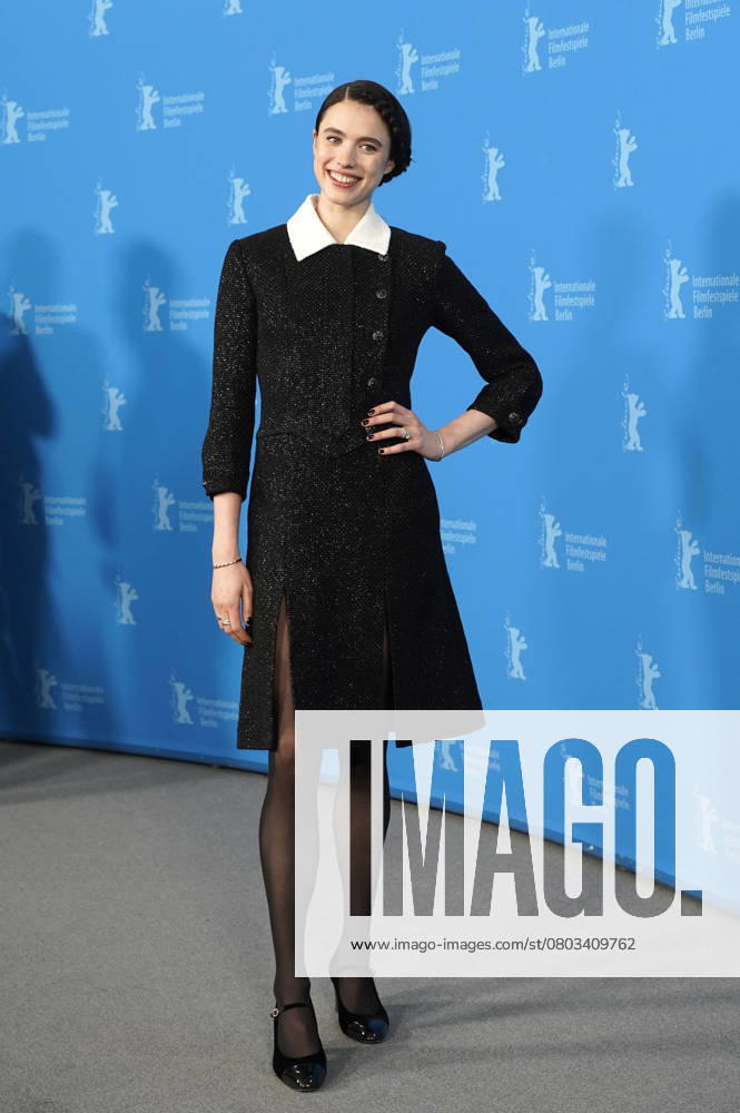 Margaret Qualley at the photocall for the movie Blue Moon at the Berlinale 2025 75 Berlin International Film Festival at the Hotel Grand Hyatt Berlin, 18 02 2025 Foto:xT.xBartillax xFuturexImagex moon_5281