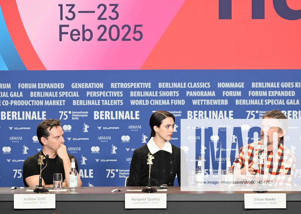 Irish actor Andrew Scott , American actress Margaret Qualley and actor Ethan Hawke attend the press conference for Blue Moon at the 75th Berlin Film Festival in Berlin, Germany on Tuesday, February 18, 2025. BER20250218123 RUNExHELLESTAD