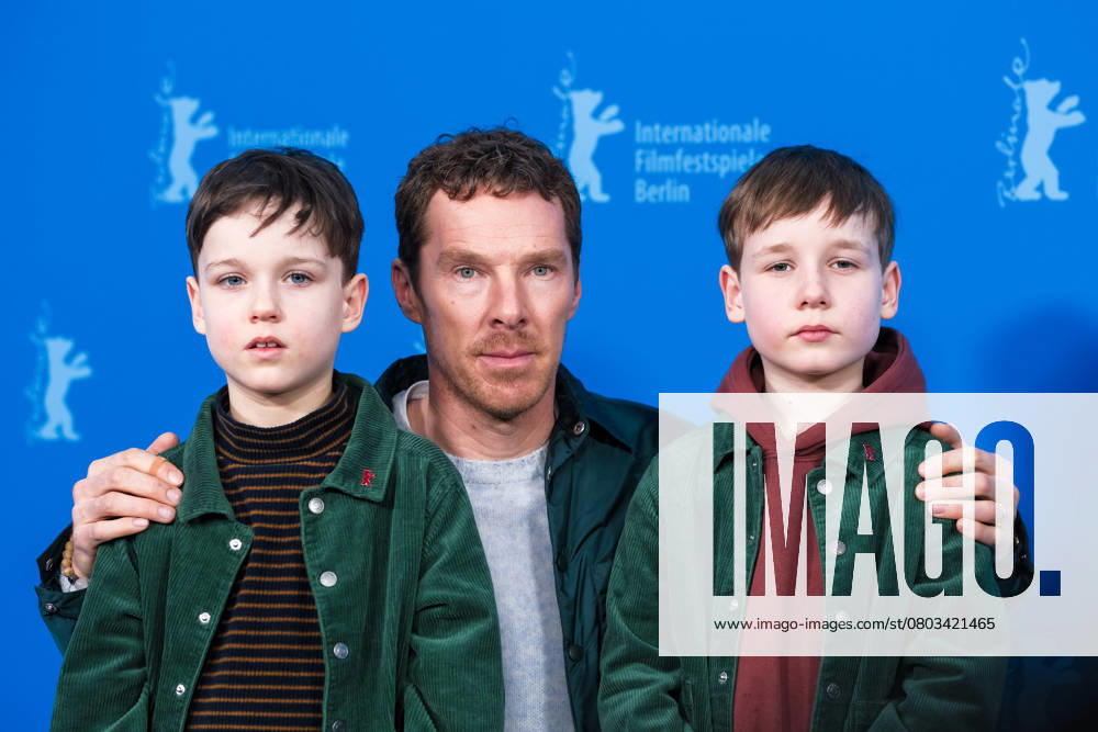 75. Berlinale, The Thing with Feathers Photocall Photocall for The Thing with Feathers , Grand Hyatt Berlin, Berlin, Germany Benedict Cumberbatch with Richard Boxall and Henry Boxall seen at the Photocall for The Thing with Feathers during Berlinale (Berlin Film Festival) at Grand Hyatt Berlin, Berlin, , Germany on 18 February 2025. Picture, Credit:Julie Edwards Avalon Germany, Potsdammer Platz, Berlin, Grand Hyatt Berlin