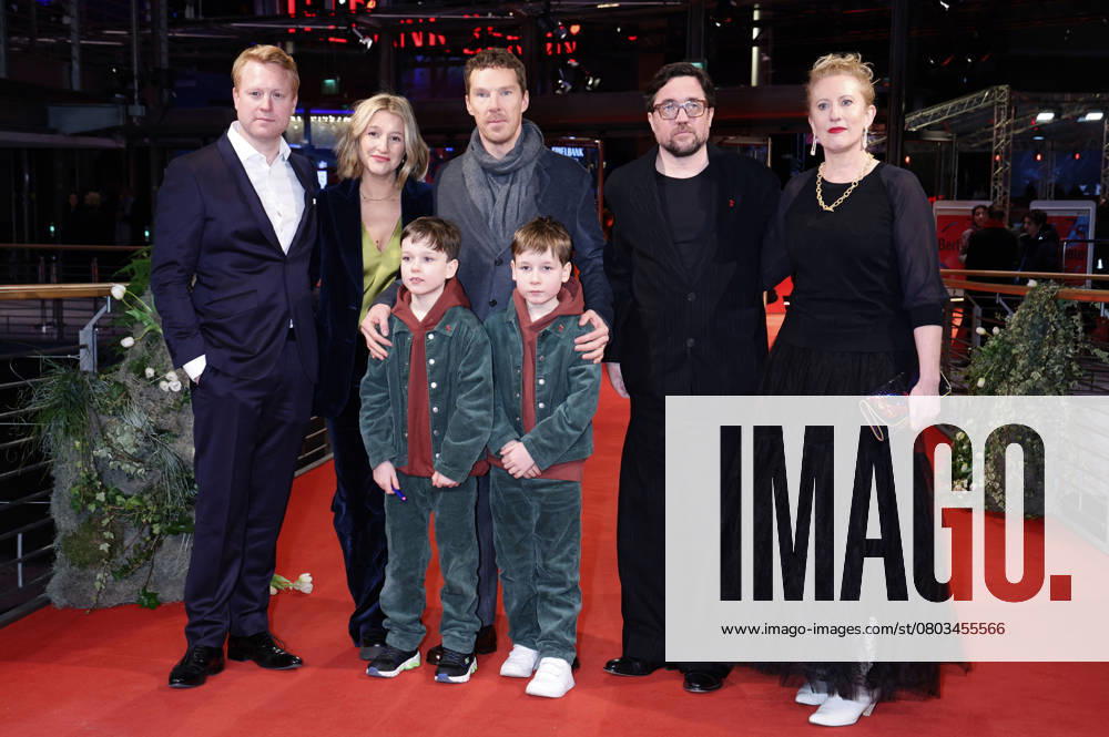 Adam Ackland, Leah Clarke, Richard Boxall, Benedict Cumberbatch, Henry Boxall, Dylan Southern and Andrea Cornwell at the photocall for the feature film The Thing with Feathers on the Red Carpet of the Berlinale Palast at the Berlinale 2025 75 Berlin International Film Festival Berlin Berlin, 18 02 2025 Foto:xD.xBedrosianx xFuturexImagex feathers_5002