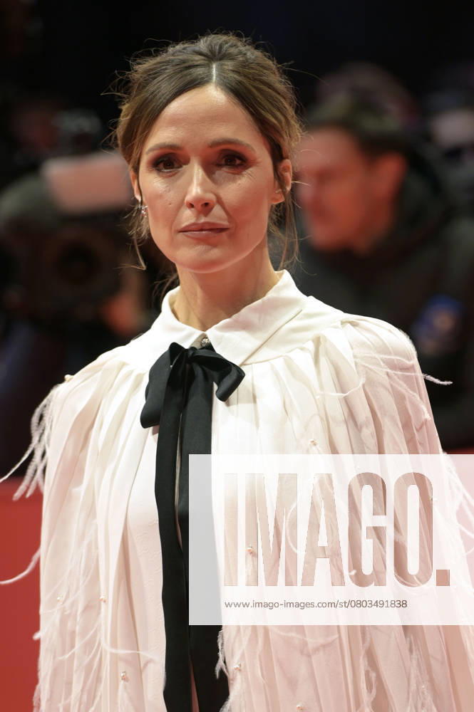 Rose Byrne at the premiere of the feature film Blue Moon at the Berlinale 2025 75 Berlin International Film Festival at the Berlinale Palast Berlin, 18 02 2025 Foto:xC.xNiehausx xFuturexImagex moon_prem_5255