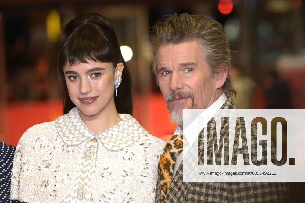 Margaret Qualley and Ethan Hawke at the premiere of the feature film Blue Moon at the Berlinale 2025 75 Berlin International Film Festival at the Berlinale Palast Berlin, 18 02 2025 Foto:xC.xNiehausx xFuturexImagex moon_prem_5276