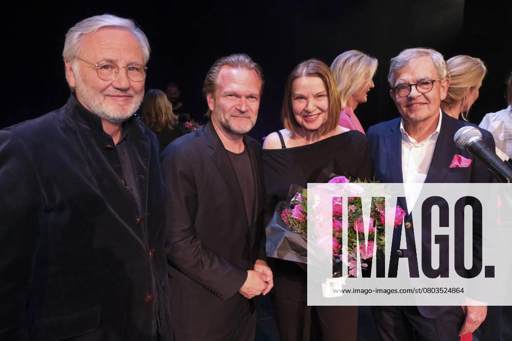 Dr Timm C Schlotfeldt Foundation founder , Pianist Sebastian Knauer, Singer Inga Fuselage and Prof Dr Eckhard Goepel Foundation founder to Guest at Charity Charity evening 2023 to Favour the Foundation Breast Center Hamburg at St Pauli Theatre on Wednesday 03 05 2023 in Hamburg HH Germany