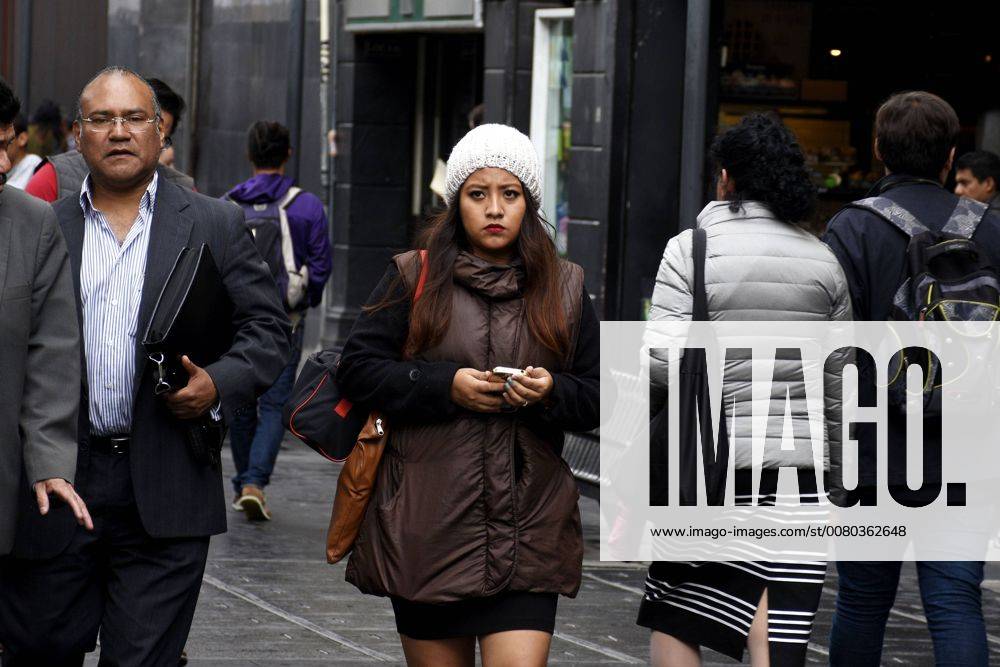 October 4 2017 EUM20171004ACT04 JPG CIUDAD DE MEXICO TemperatureTemperatura CdMx Esta semana la Ciudad de Mexico ha registrado bajas temperaturas 4 de octubre de 2017 A cuadro diversos aspectos Foto Agencia EL UNIVERSALAlonso RomeroMAVC - ZUMAu78_ 20171004_zaf_u78_026