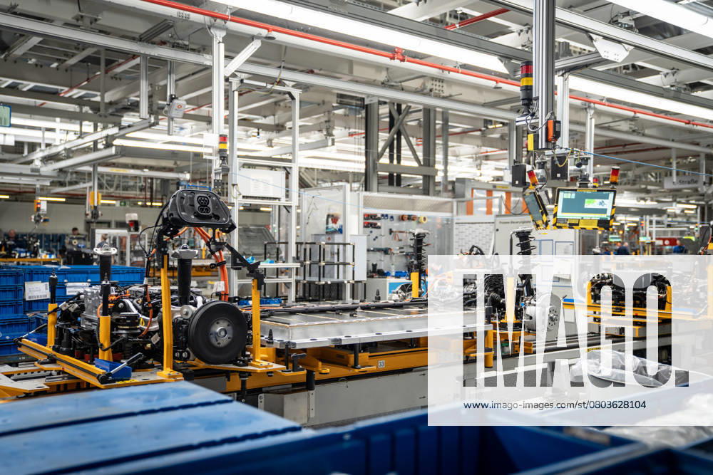 Combined production line for the ID 4 and ID 7 electric vehicles at the Volkswagen plant in Emden Combined production line for the ID 4 and ID 7 electric vehicles at the Volkswagen plant in Emden, Emden Lower Saxony Germany VW plant