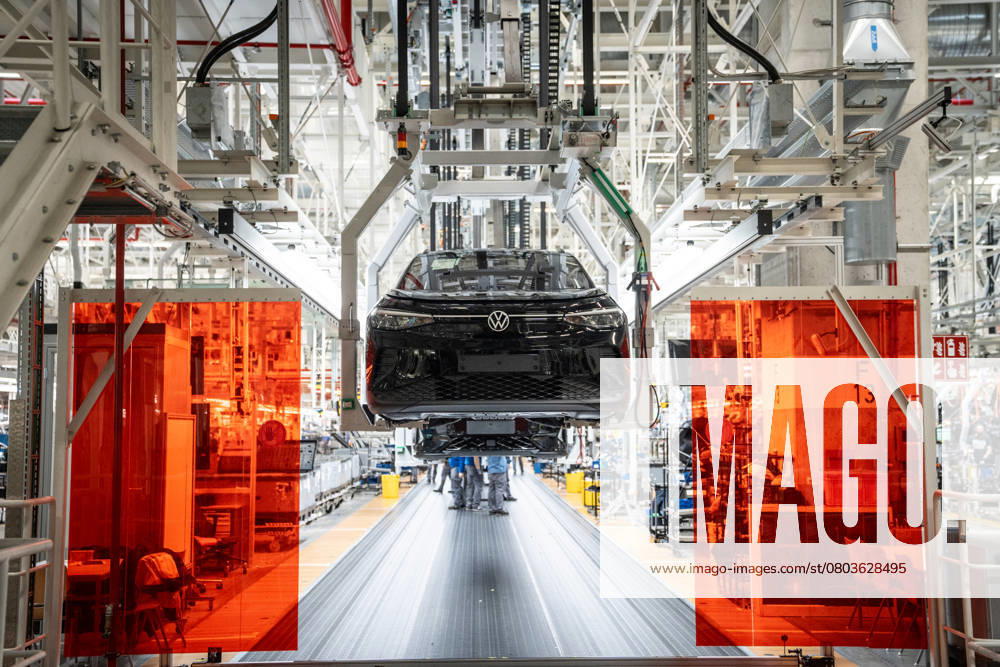 Combined production line for the ID 4 and ID 7 electric vehicles at the Volkswagen plant in Emden Combined production line for the ID 4 and ID 7 electric vehicles at the Volkswagen plant in Emden, Emden Lower Saxony Germany VW plant