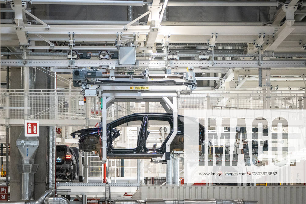 Combined production line for the ID 4 and ID 7 electric vehicles at the Volkswagen plant in Emden Combined production line for the ID 4 and ID 7 electric vehicles at the Volkswagen plant in Emden, Emden Lower Saxony Germany VW plant