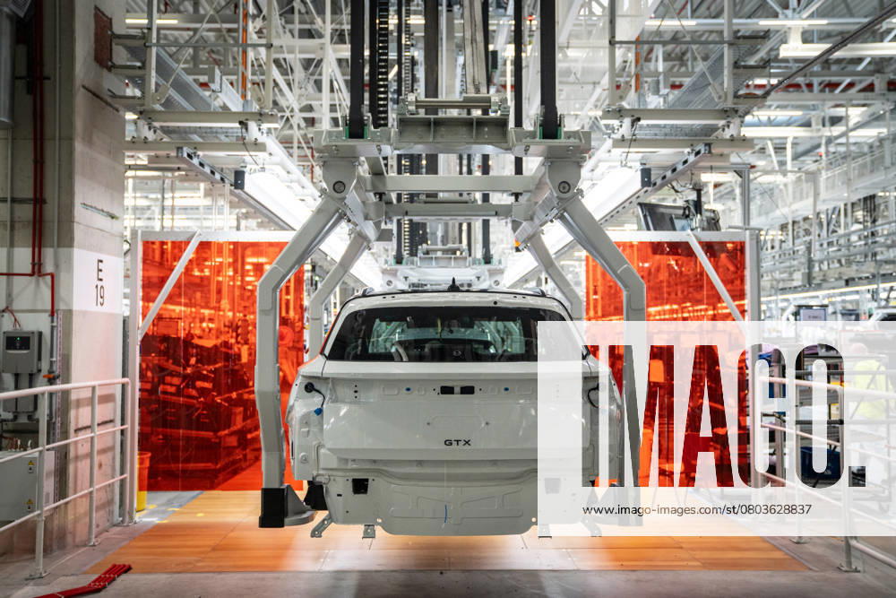 Combined production line for the ID 4 and ID 7 electric vehicles at the Volkswagen plant in Emden Combined production line for the ID 4 and ID 7 electric vehicles at the Volkswagen plant in Emden, Emden Lower Saxony Germany VW plant