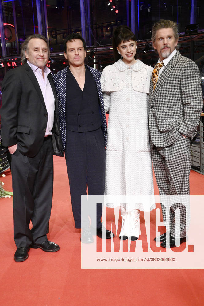 Richard Linklater, Andrew Scott, Margaret Qualley and Ethan Hawke at the premiere of the feature film Blue Moon at the Berlinale 2025 75 Berlin International Film Festival at the Berlinale Palast Berlin, 18 02 2025 Foto:xN.xKubelkax xFuturexImagex moon_prem_5291