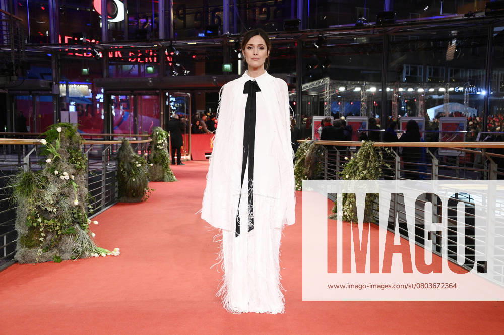 Rose Byrne Rose Byrne bei der Premiere des Kinofilms Blue Moon auf der Berlinale 2025 75. Internationale Filmfestspiele Berlin im Berlinale Palast. Berlin, 18.02.2025 Rose Byrne at the premiere of the feature film Blue Moon at the Berlinale 2025 75 Berlin International Film Festival at the Berlinale Palast Berlin, 18 02 2025 Foto:xN.xKubelkax xFuturexImagex moon_prem_5278, Credit:IMAGO Nicole Kubelka Avalon Deutschland, Berlin, Berlin