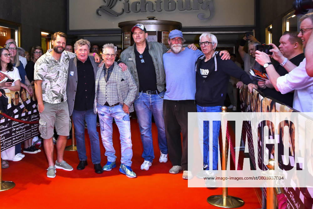 Food 28 06 2024 25 Years Bang Boon Bang Peter Thorwarth Willi Thomczyk Martin Semmelrogge Christian Kahrmann, Jochen Nickel,Ralf Judges Actors Goodbye to 25 years, Bang Boom Bang is a German comedy film from the Year 1999 to see at Ramen the Exhibition HappinessOn – Film from Cinema U Film History of Ruhr area at Cinema LICHTBURG Group pictu
