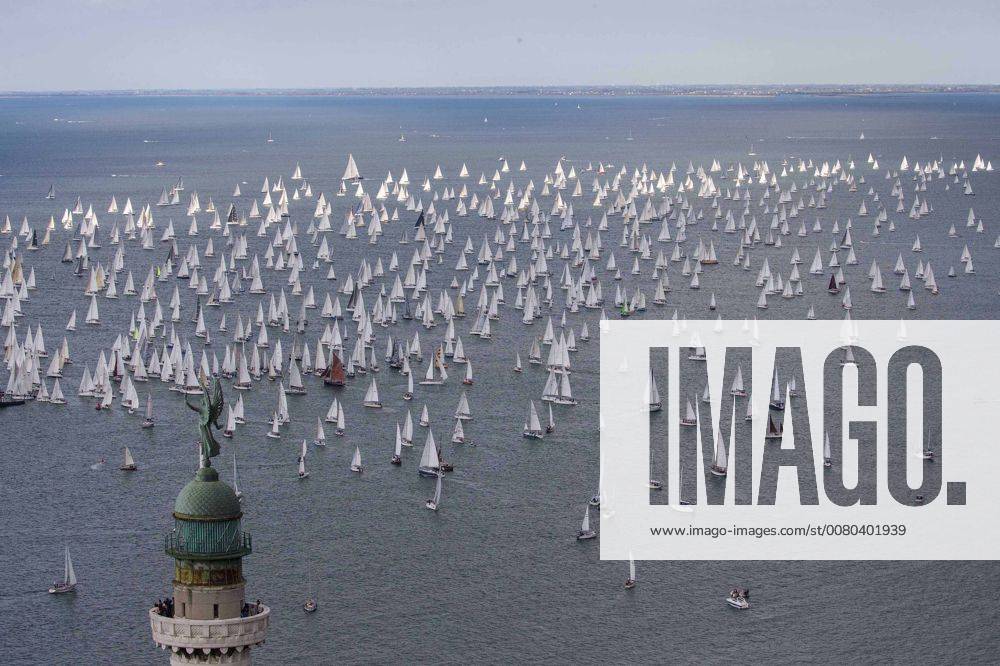 Foto IPP Nini Trieste 08 10 2017 regata velica internazionale La Barcolana A view of the sail boats taking part in the 49nd edition of the traditional Barcolana regatta in the gulf of Trieste, north-eastern Italy, Sunday, Oct. 8, 2017. 0