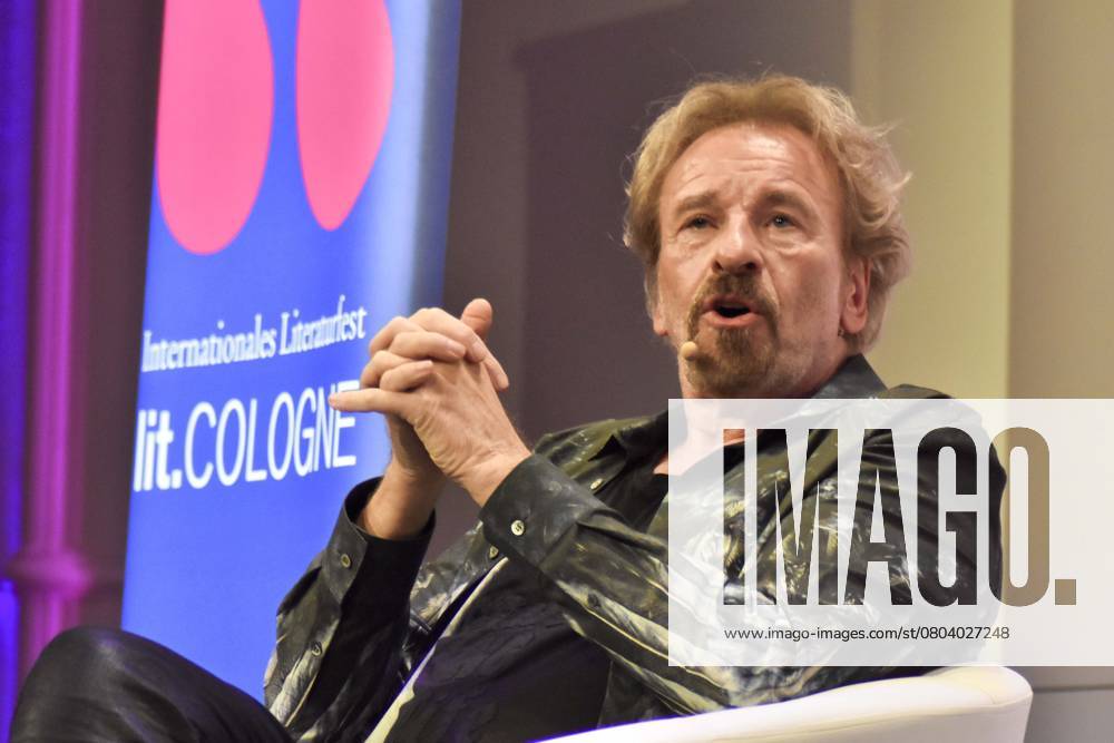 Thomas John Gottschalk the German Radio and TV presenter at the Stage at the Reading from his Book unfiltered at Frame the Lit Cologne in the Flora on 26 10 2024 in Cologne NRW Germany