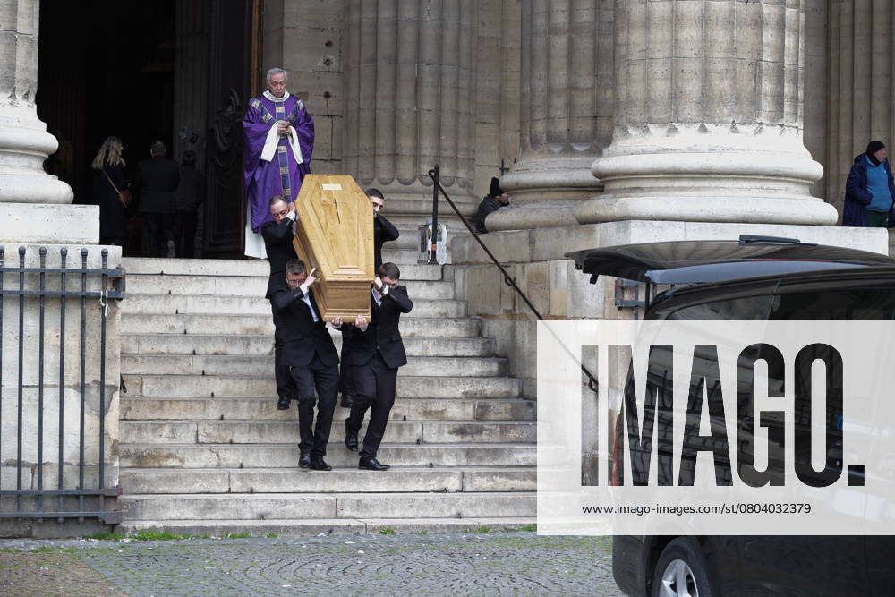 Genevieve Page Funeral - Paris The coffin attending the funeral ceremony of Genevieve Page at Saint Sulpice church in Paris, France on February 20, 2025. French actress Genevieve Page died at age 97. Photo by Nasser Berzane ABACAPRESS.COM Paris France