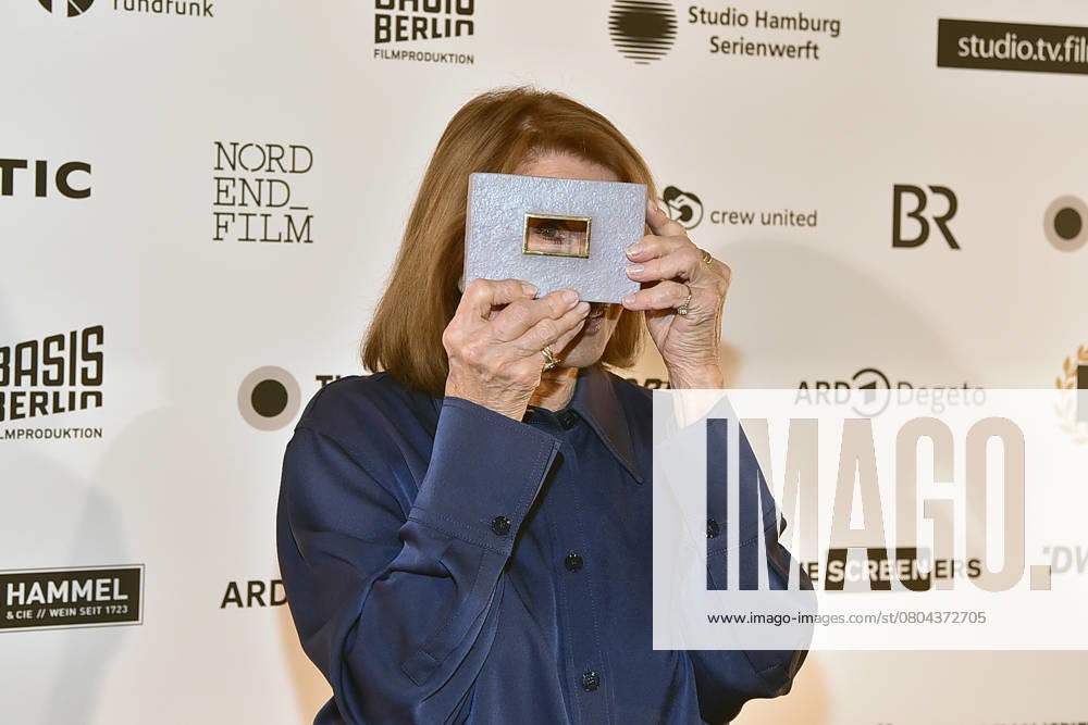 DAFFNE Award Ceremony 2025 Berlin Sente Berger with the Honorary Award for Michael Verhoeven for the 12th time DAfFNE German Academy for Television, an honorary award for an outstanding lifetime achievement at the 75th Berlinale in Berlin, on 21 02 2025 Photopress Mueller