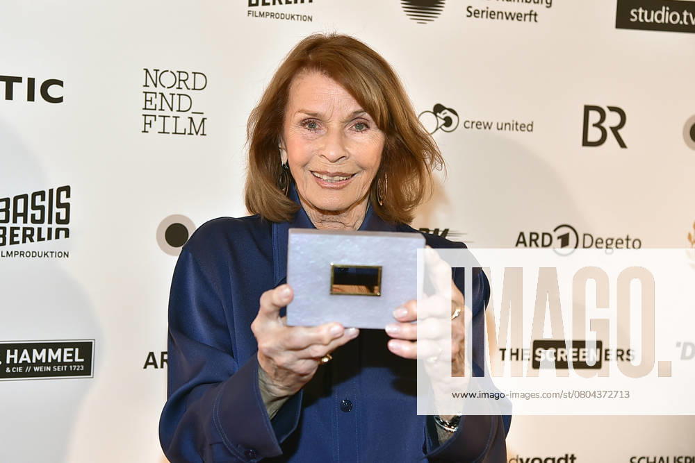 DAFFNE Award Ceremony 2025 Berlin Sente Berger with the Honorary Award for Michael Verhoeven for the 12th time DAfFNE German Academy for Television, an honorary award for an outstanding lifetime achievement at the 75th Berlinale in Berlin, on 21 02 2025 Photopress Mueller