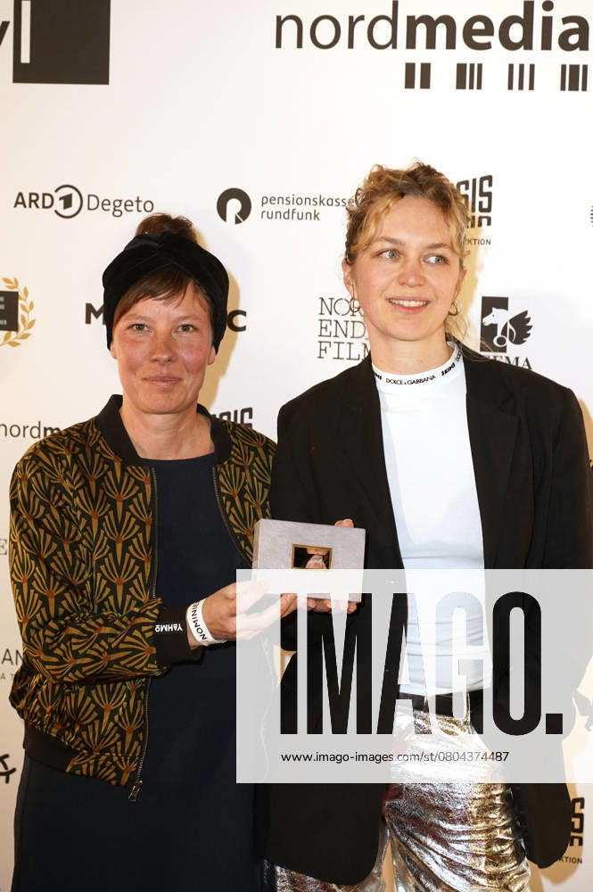 Katharina Buehler and Anne Bolick at the 12 DAfFNE Award 2025 ceremony at Babylon Berlin, 21 02 2025 Foto:xT.xBartillax xFuturexImagex daffne_5254