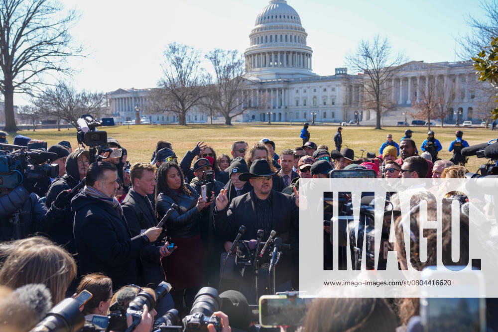 Members of the Proud Boys, several of whom had been pardoned by Donald Trump, held a press conference at the US Capitol where they announced they will be suing the Department of Justice and that they are launching a new cryptocurrency coin. Washington USA - ZUMAl312 20250221_znp_l312_014