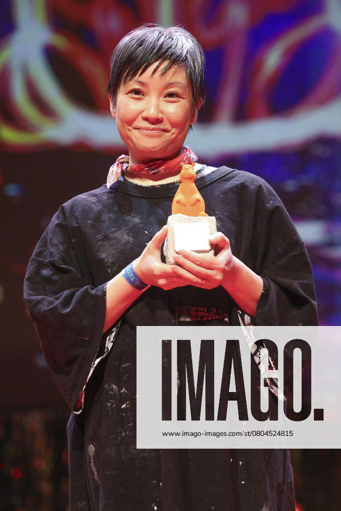 Lesley Loksi Chan bei der Verleihung des 39. Teddy Award 2025 im Rahmen der Berlinale 2025 75. Internationale Filmfestspiele Berlin in der Volksbuehne. Berlin, 21.02.2025 Foto:xB.xDummerx xFuturexImagex teddy_5221