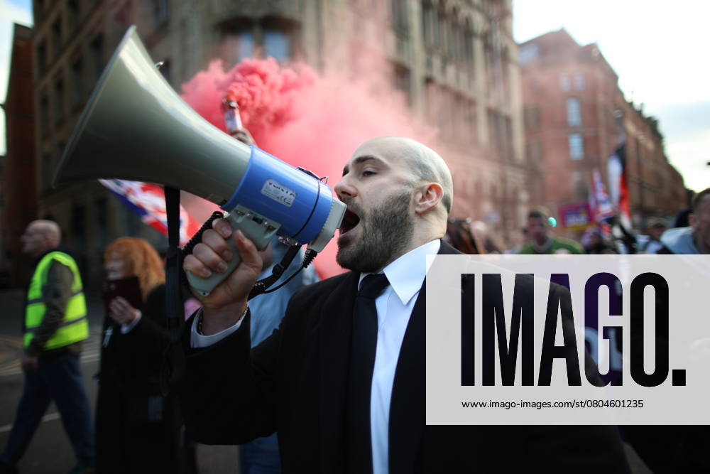 Manchester, United Kingdom. Protesters clash at UKIP protest. Protesters gather in St Peters Square Manchester as UKIP leader Nick Tenconi protests against illegal refugees in the city.