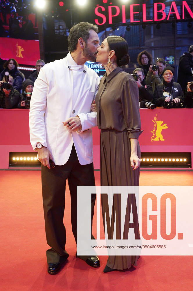 Rodrigo Santoro and Melanie Fronckowiak at the Closing Ceremony with Award Ceremony at the Berlinale 2025 75 Berlin International Film Festival at the Berlinale Palast Berlin, 22 02 2025 Foto:xT.xBartillax xFuturexImagex closing_berlinale_5224