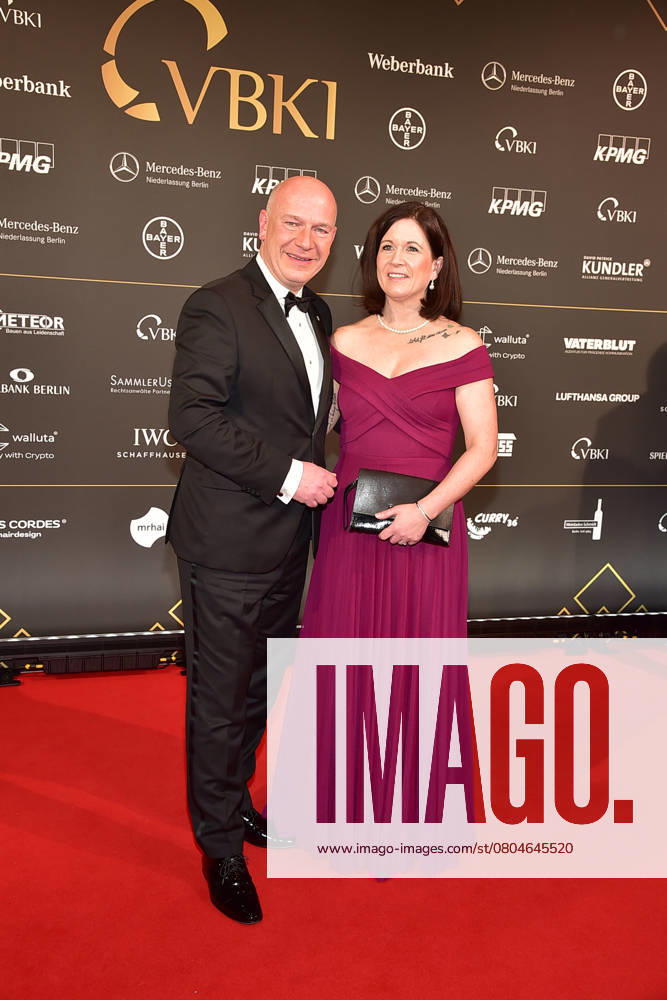 73 VBKI Ball Berlin Berlins Governing Mayor Kai Wegner and his girlfriend, Senator for Education Katharina Günther Wünsch both CDU at the 73 VBKI Ball at the Hotel Intercontinental for the 75th Berlinale in Berlin, on 17 02 2025 Photopress Mueller