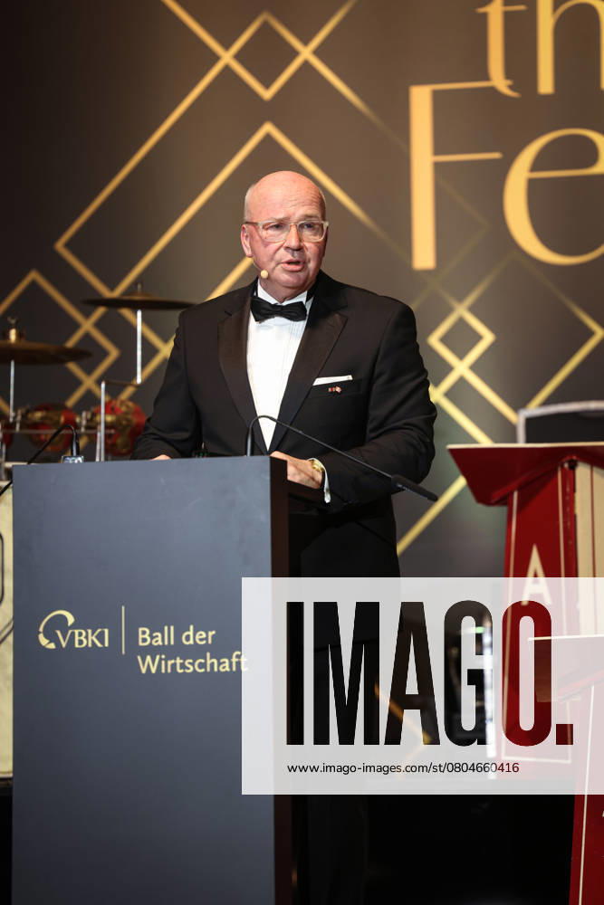 VBKI - Ball der Wirtschaft 2025 VBKI-Präsident Markus Voigt auf der Bühne Der VBKI lädt zum Ball der Wirtschaft 2025 ins Hotel InterContinental in Berlin