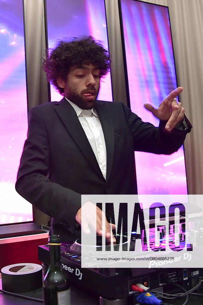 73 VBKI Ball Berlin DJ Noah Becker on turntables, VBKI späti at the 73 VBKI Ball at the Hotel Intercontinental for the 75th Berlinale in Berlin, on 17 02 2025 Photopress Mueller