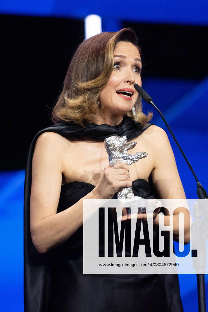 Berlinale Closing Ceremony Rose Byrne poses with the Best Leading Performance Award for If I Had Legs I’d Kick You during the Closing Ceremony for the 75th Berlin International Film Festival (Berlinale) in Berlin, Germany, on February 22, 2025. Photo by Aurore Marechal ABACAPRESS.COM Berlin Germany