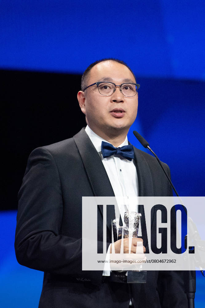 Berlinale Closing Ceremony Huo Meng accepts the Best Director Award for Living The Land during the Closing Ceremony for the 75th Berlin International Film Festival (Berlinale) in Berlin, Germany, on February 22, 2025. Photo by Aurore Marechal ABACAPRESS.COM Berlin Germany