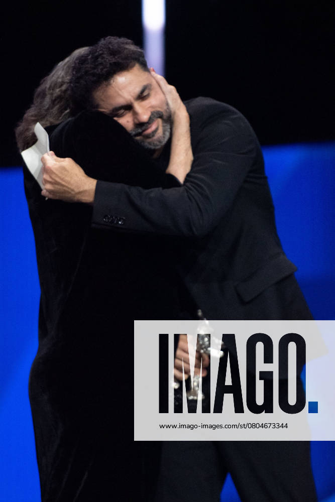 Berlinale Closing Ceremony Gabriel Mascaro accepts the Silver Bear Grand Jury Prize for The Blue Trail (O último azul) during the Closing Ceremony for the 75th Berlin International Film Festival (Berlinale) in Berlin, Germany, on February 22, 2025. Photo by Aurore Marechal ABACAPRESS.COM Berlin Germany