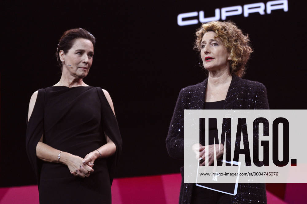 Desiree Nosbusch and Tricia Tuttle at the Closing Ceremony with Award Ceremony at the Berlinale 2025 75 Berlin International Film Festival in the Berlinale Palast Berlin, 22 02 2025 Foto:xN.xKubelkax xFuturexImagex closing_berlinale_5458