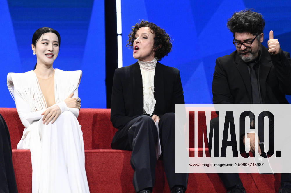 Fan Bingbing, Maria Schrader and Rodrigo Moreno at the Closing Ceremony with Award Ceremony at the Berlinale 2025 75 Berlin International Film Festival at the Berlinale Palast Berlin, 22 02 2025 Foto:xN.xKubelkax xFuturexImagex closing_berlinale_5468