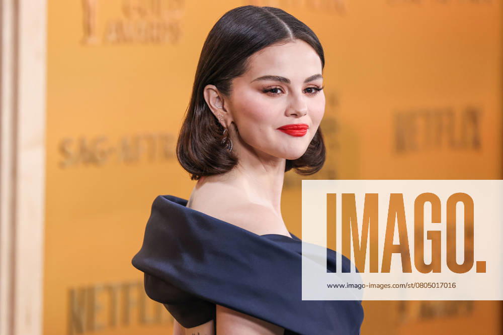 31st Annual Screen Actors Guild Awards - Arrivals Selena Gomez wearing a custom Celine dress, Jimmy Choo shoes, a Celine bag, and Messika jewelry arrives at the 31st Annual Screen Actors Guild Awards held at the Shrine Auditorium and Expo Hall on February 23, 2025 in Los Angeles, California, United States. Shrine Auditorium and Expo Hall, Los Angeles, California, USA California United States