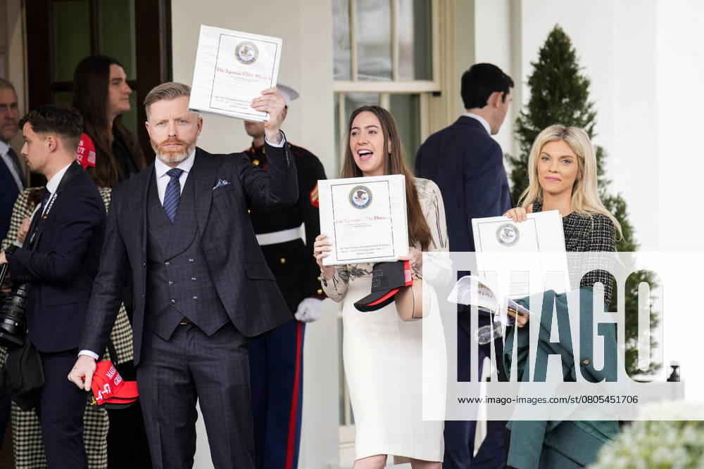 Trump Administration Releases Documents on Epstein - Washington People carrying binders bearing the seal of the US Justice Department reading The Epstein Files: Phase 1 walk out of the West Wing of the White House in Washington, DC, USA on February 27, 2025. The Trump administration has said it would release documents on late tycoon and convicted sex trafficker Jeffrey Epstein who was found dead in his prison cell in 2019. Photo by Yuri Gripas ABACAPRESS.COM Washington DC United States