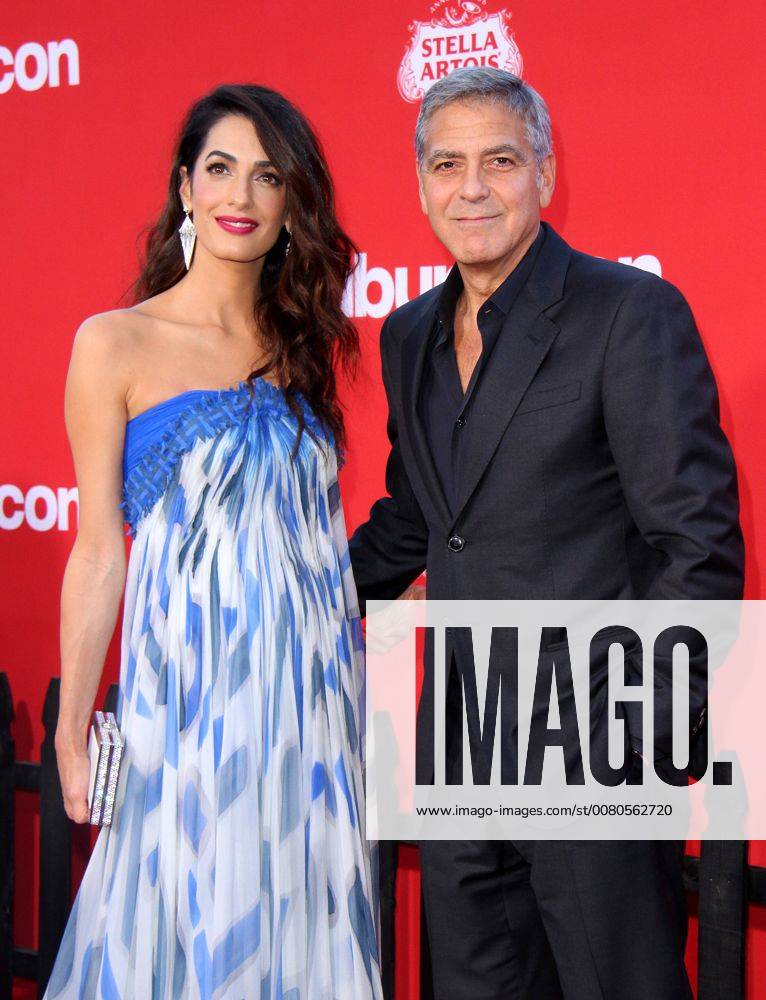 Premiere du film Suburbicon a Los Angeles. 22 October 2017 - Los Angeles, California - Amal Clooney and George Clooney. Suburbicon Premiere held at the Regency Village Theatre in Los Angeles. Photo Credit: AdMedia 221694 AdMedia Starface 2017-10-22 CA Los Angeles Etats-Unis