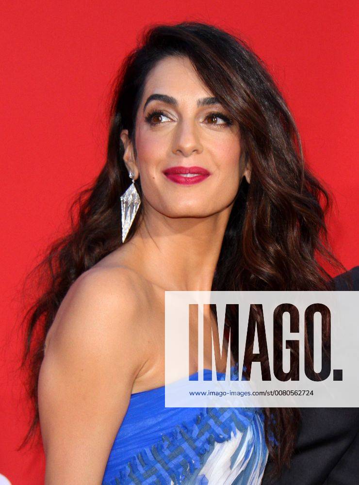 Premiere du film Suburbicon a Los Angeles. 22 October 2017 - Los Angeles, California - Amal Clooney. Suburbicon Premiere held at the Regency Village Theatre in Los Angeles. Photo Credit: AdMedia 221694 AdMedia Starface 2017-10-22 CA Los Angeles Etats-Unis