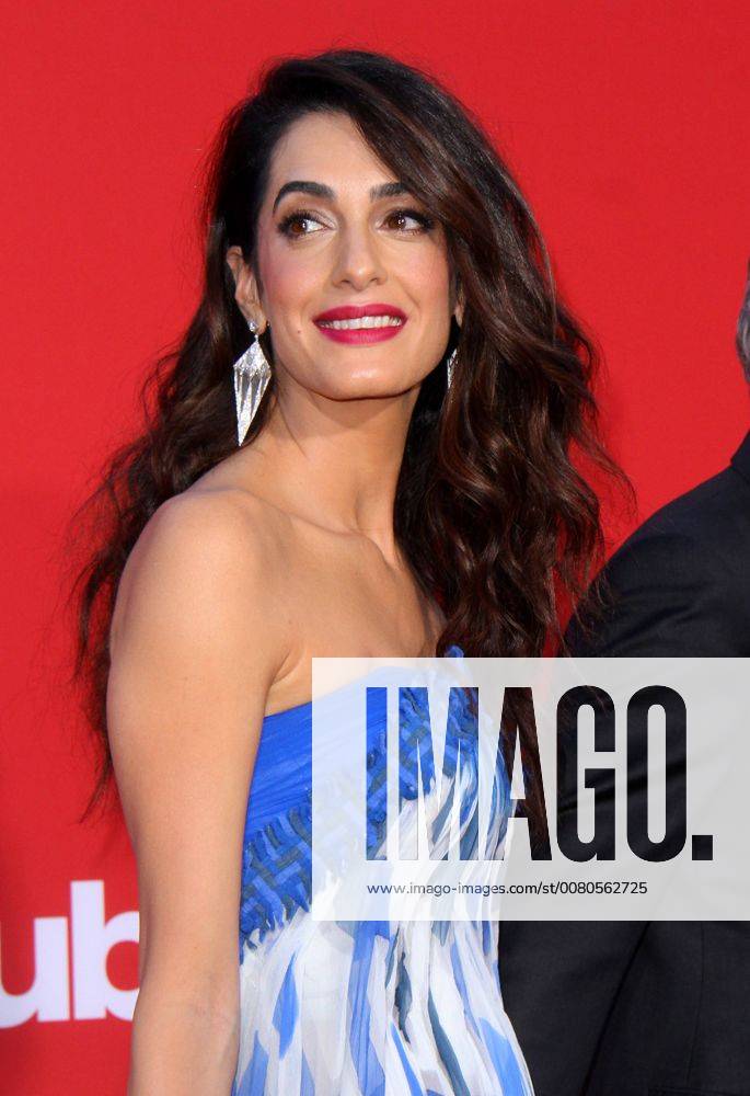 Premiere du film Suburbicon a Los Angeles. 22 October 2017 - Los Angeles, California - Amal Clooney. Suburbicon Premiere held at the Regency Village Theatre in Los Angeles. Photo Credit: AdMedia 221694 AdMedia Starface 2017-10-22 CA Los Angeles Etats-Unis