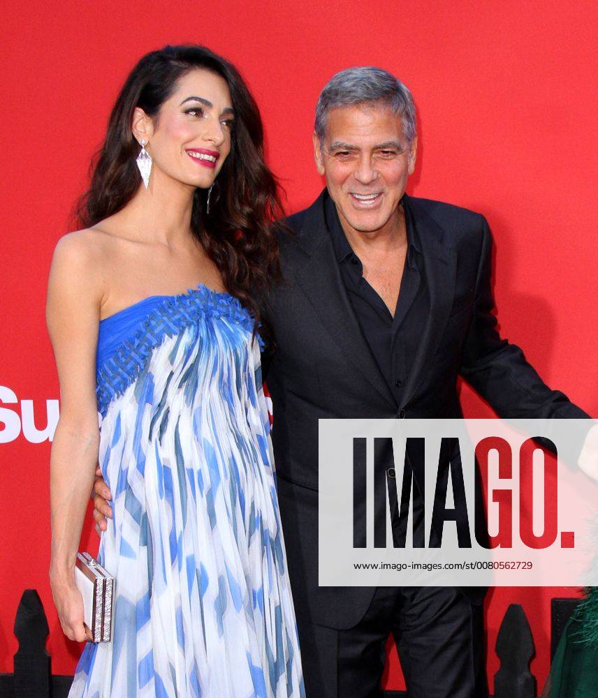 Premiere du film Suburbicon a Los Angeles. 22 October 2017 - Los Angeles, California - Amal Clooney and George Clooney. Suburbicon Premiere held at the Regency Village Theatre in Los Angeles. Photo Credit: AdMedia 221694 AdMedia Starface 2017-10-22 CA Los Angeles Etats-Unis