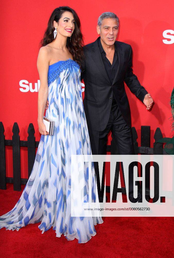 Premiere du film Suburbicon a Los Angeles. 22 October 2017 - Los Angeles, California - Amal Clooney and George Clooney. Suburbicon Premiere held at the Regency Village Theatre in Los Angeles. Photo Credit: AdMedia 221694 AdMedia Starface 2017-10-22 CA Los Angeles Etats-Unis